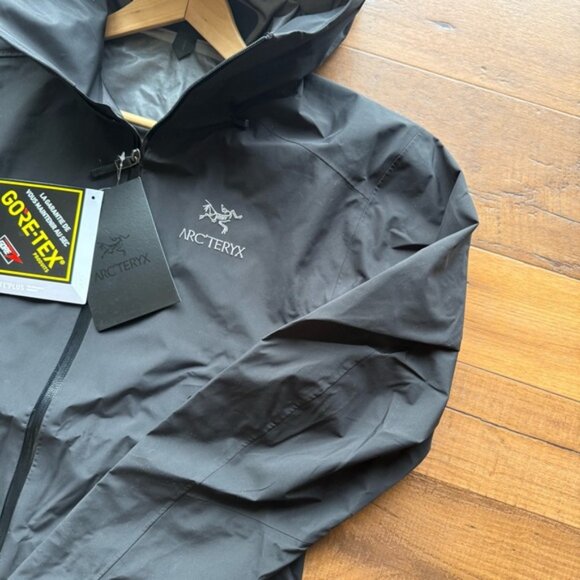 Arc'teryx Beta LT Black New - Picture 2 of 4